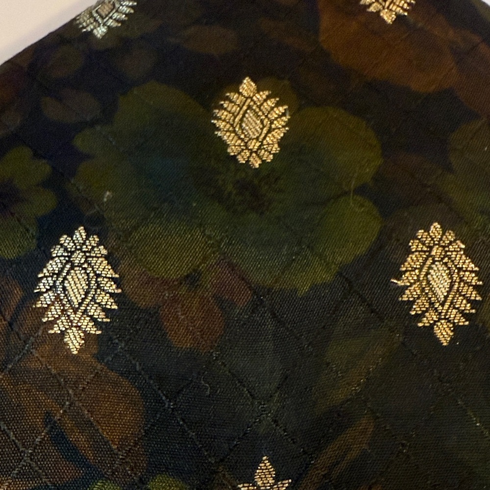 Floral Patterned Wrist Clutch with Gold Bling Ring - with shoulder strap - Picture 4 of 9